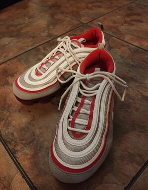 Nike Women's Air Vapermax 97 Athletic Shoes Grey/Red University